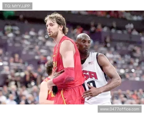 小牛与湖人季后赛第三场激战回顾球星表现与战术分析