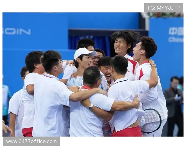 广州网球队的耐力训练揭秘：网球巨献背后的坚持与拼搏