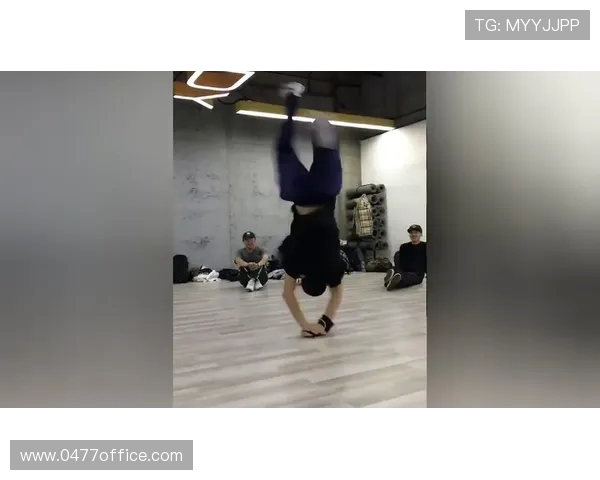 全国街舞大赛点评重庆飞盘队展现超强耐力与团队默契的精彩表现 全国街舞大赛点评重庆飞盘队展现超强耐力与团队默契的精彩表现